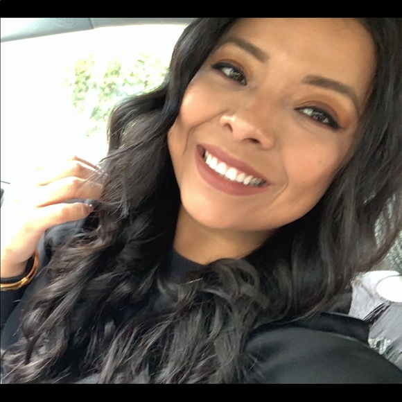 Meet your Posher, Cindy - Picture 1 of 1